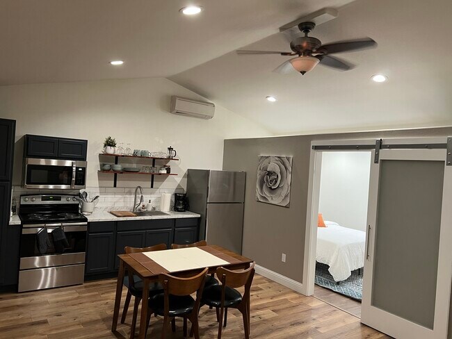 Foto del edificio - 11420 Wales Dr