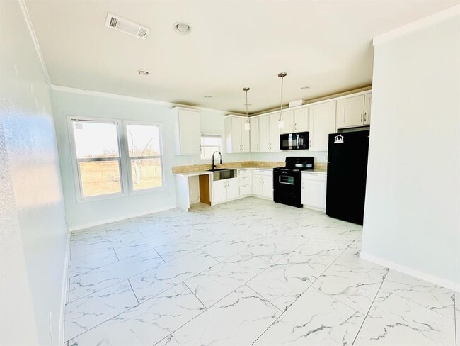 Building Photo - 4024 Farm to Market 535