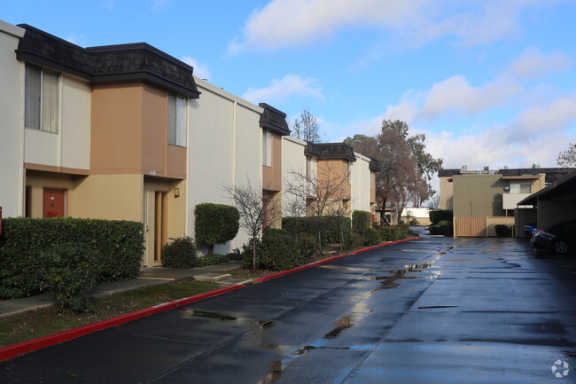 Crestview Apartments Sacramento