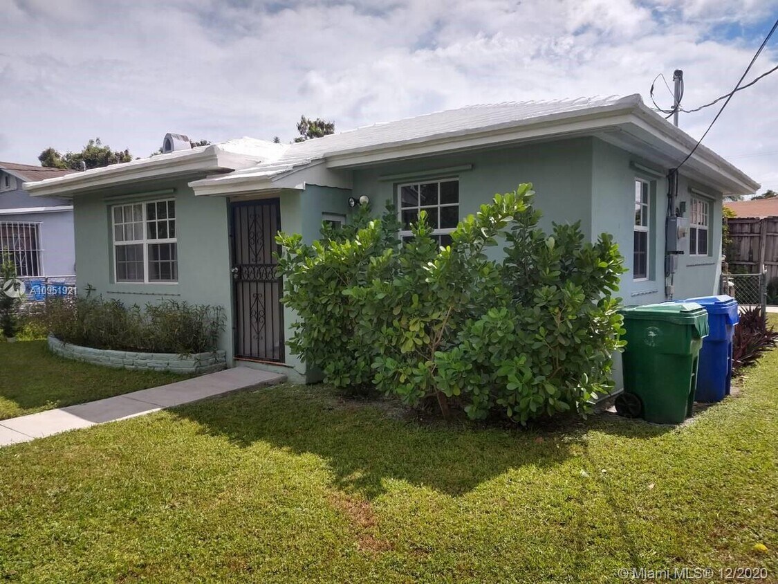 Primary Photo - 334 NE 58th Terrace