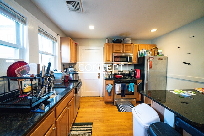 Foto del edificio - 4 Iroquois St