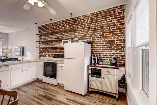 Foto del edificio - 2424 Clay St