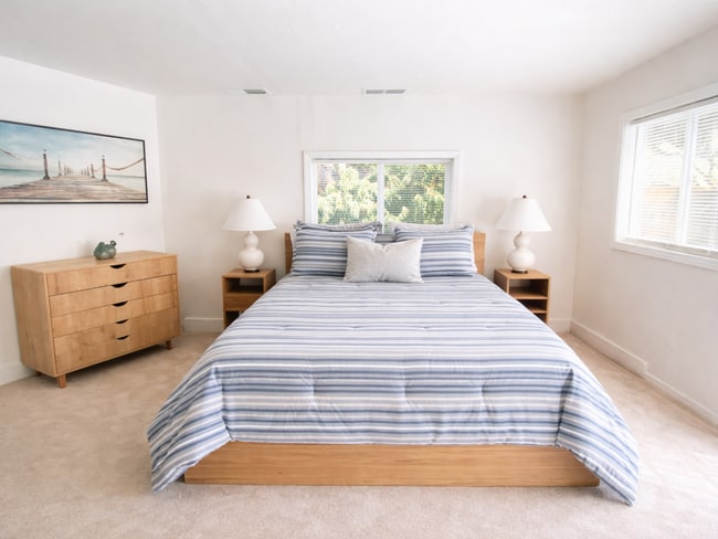 Foto del edificio - 2404 Chatsworth Blvd