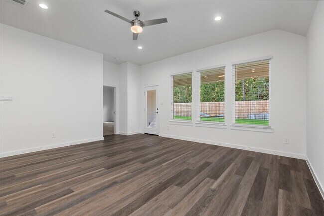 Foto del edificio - 1069 Dancing Feather St