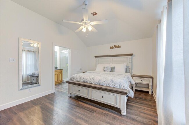 Foto del edificio - 11919 Prosperity Point Dr