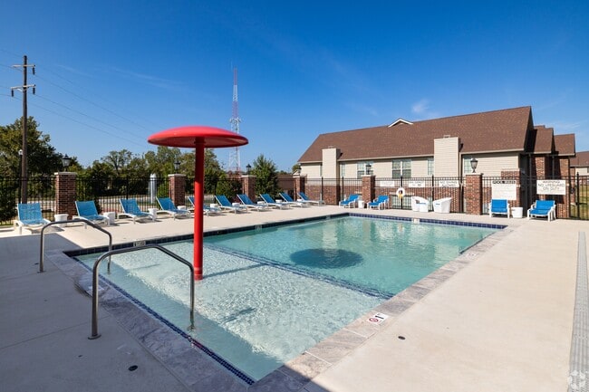 Waterways Family Pool - The Waterways of Lake Saint Louis Apartments