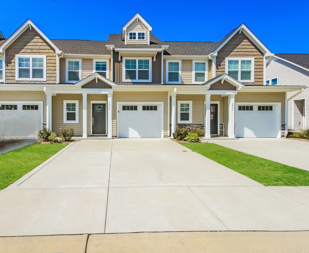 Foto principal - 2824 Summer Townes Way, Leland, NC