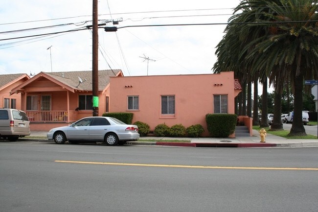 Foto del edificio - 1134 Blinn Ave