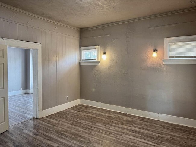 Building Photo - 1504 Austin St