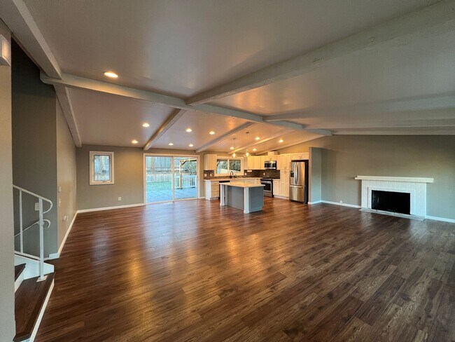 Foto del edificio - 3 Bedroom 2.5 Bath in Desirable Renton Fairwood Greens