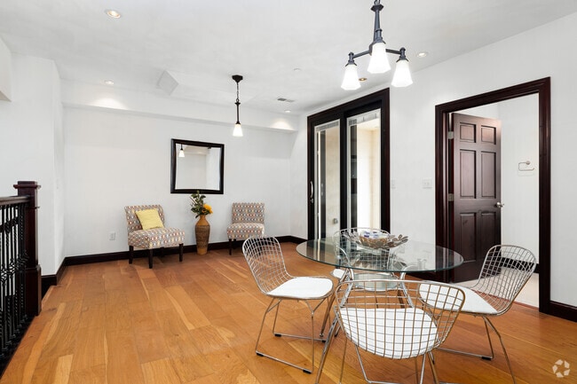 2BR, 2.5BA - 1,615SF - Dining Room - B on Lindell