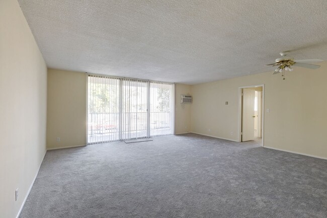 Photo - 8421 Lindley Ave.-8 Apartment