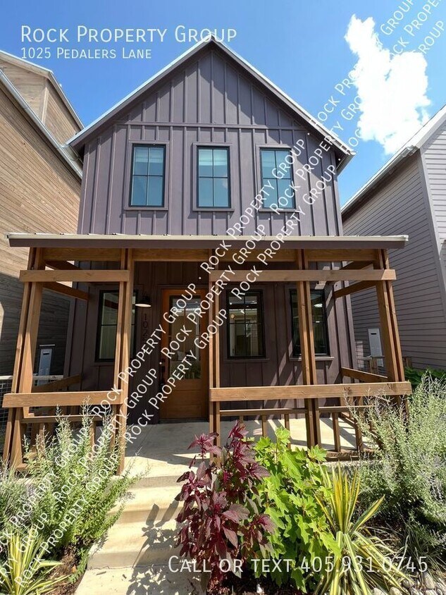 2 Bedroom Home in OKC's Wheeler District! House for Rent in Oklahoma