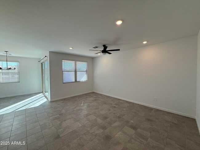 Foto del edificio - 4235 W Yolanda Ln