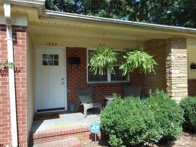 Building Photo - 1823 Dearmon Dr