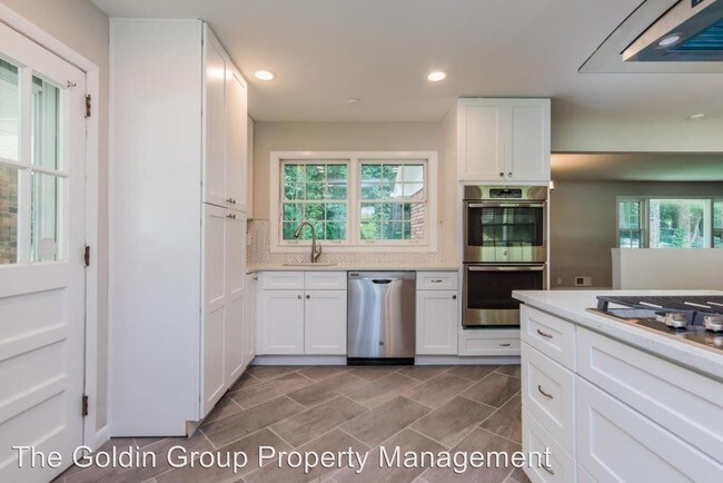 Foto del edificio - 3 br, 2 bath House - 1775 N. Holly Lane