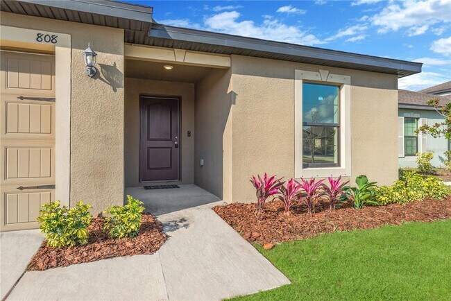 Foto del edificio - 808 Chatham Walk Dr