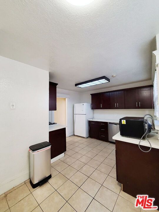 Foto del edificio - 140 Serrano Ave