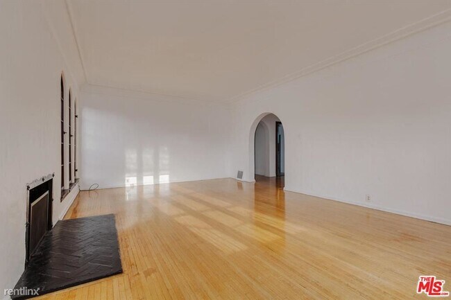 Foto del edificio - 3 br, 2 bath Condo - 464 N Orange Dr