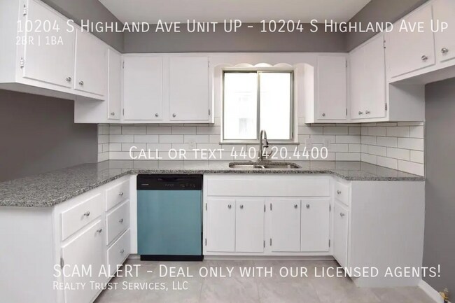 Foto del edificio - Colonial appartment Upper 2 Bedroom 1 bath...