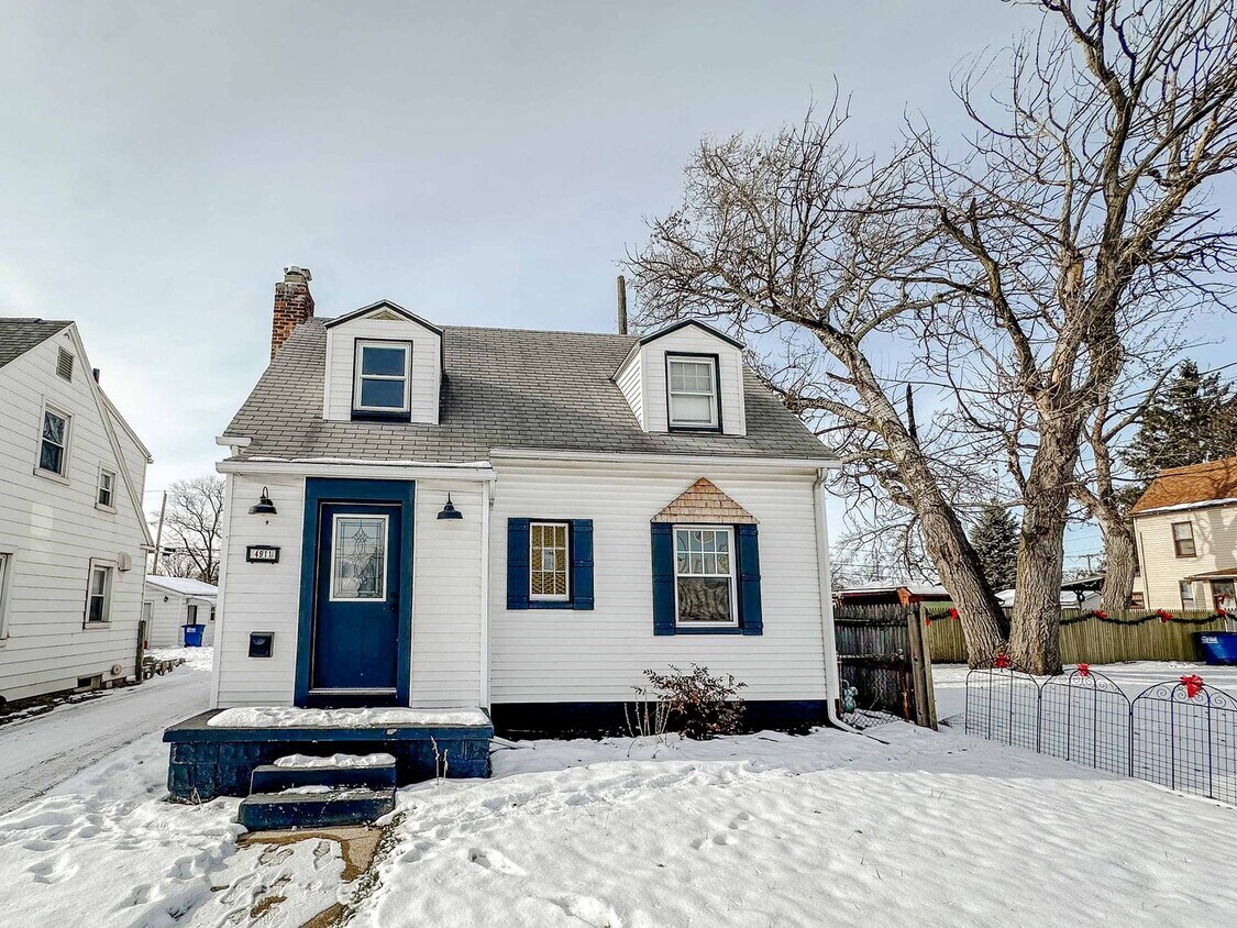 Primary Photo - Unique and beautiful 2-3 bedroom home available for rent