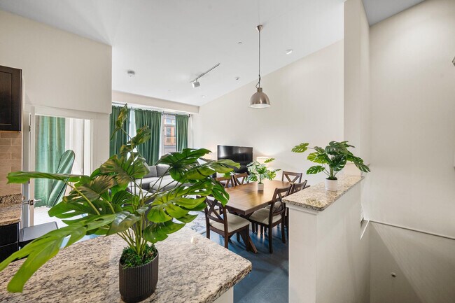 Building Photo - 160 E Berkeley St