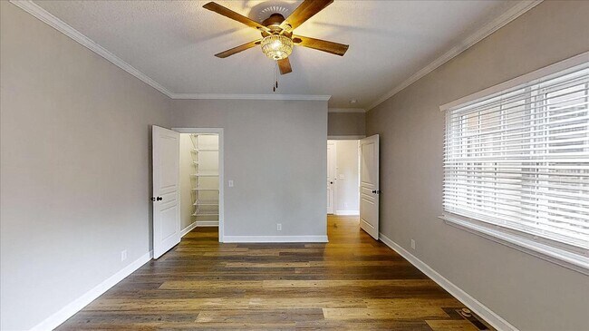 Building Photo - 554 Argyll Dr