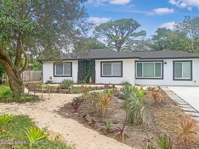 Foto del edificio - 710 Orange Blossom Dr