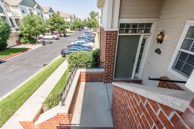 Building Photo - 1428 S Dayton Cir
