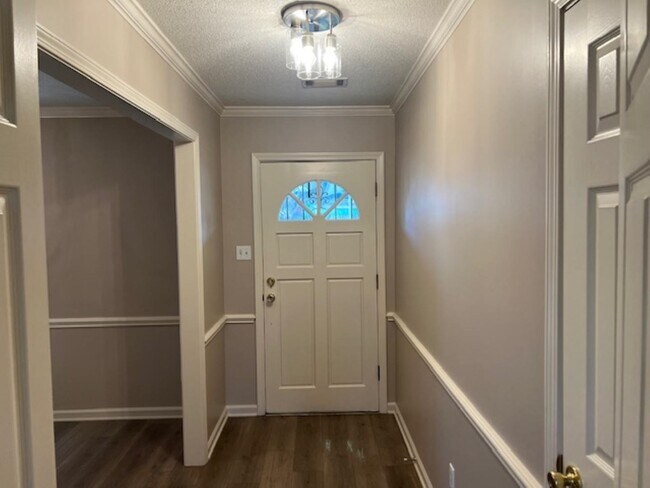 Foto del edificio - 290 Rose Trellis Rd