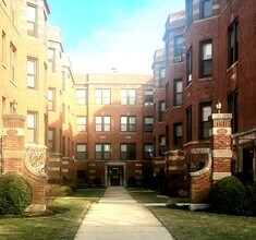 Building Photo - 6855 S Crandon Ave