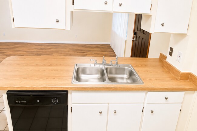 Foto del edificio - 1673 Spring Garden Ct