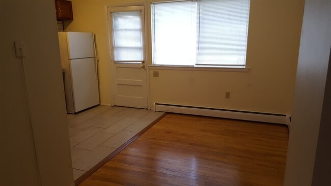 Building Photo - 1699 Quinnipiac Ave