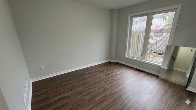 Building Photo - 236 Blackburn Dr
