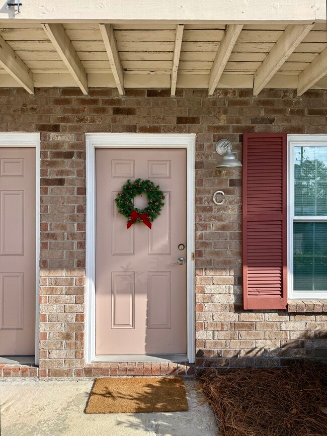 Building Photo - 274 Fleming Rd