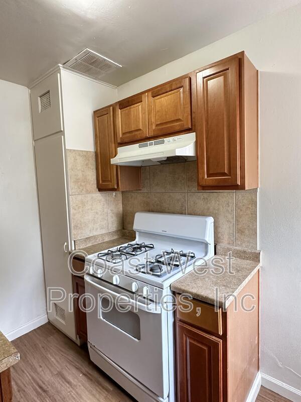 Foto del edificio - 3906 Witherby St