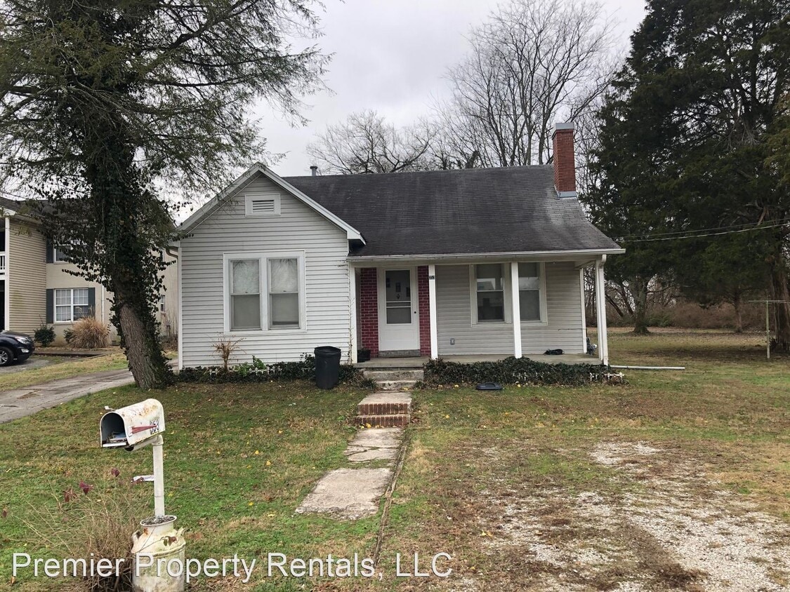 Primary Photo - 3 br, 1 bath House - 353 Topmiller -