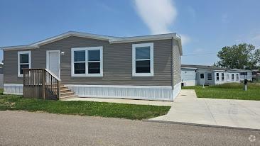 Building Photo - 1422 Center Dr