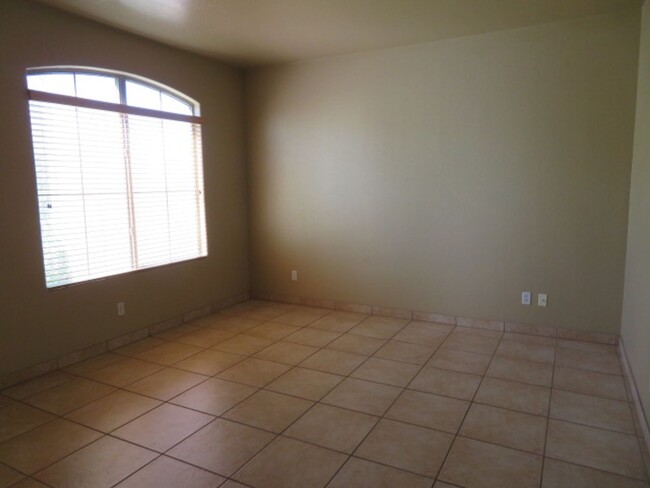 Building Photo - Beautiful 3 Bedroom 2.5 Bath in Las Sendas