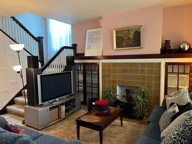 Building Photo - 5528 Forbes Ave
