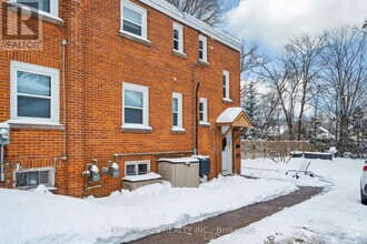 Building Photo - 216-216 MacDonald Ave