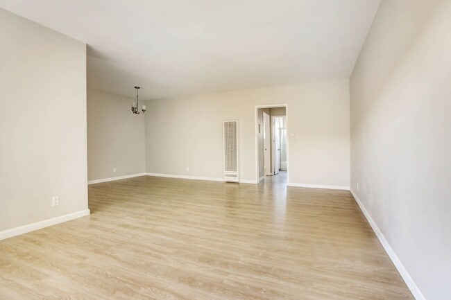 Building Photo - 1314 Euclid St