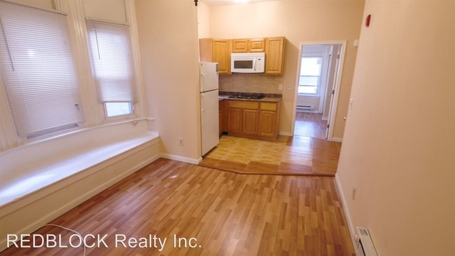Building Photo - 1 br, 1 bath Apartment - 940 S 49th Street