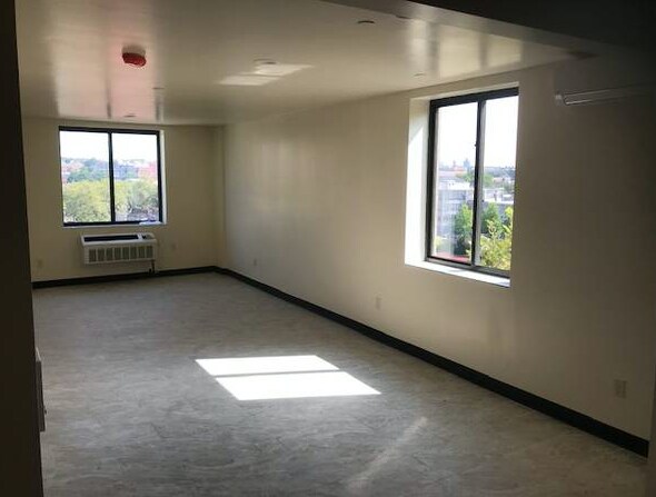 Building Photo - 443 Winthrop St