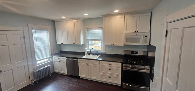 Building Photo - 6 Eastern Ave