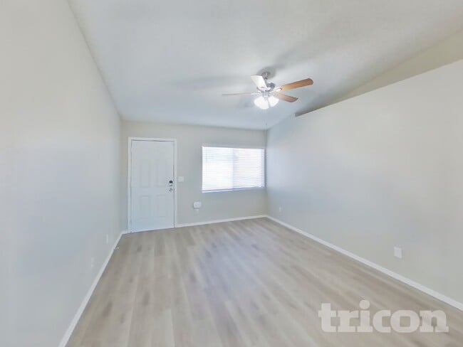 Building Photo - 10717 West Campbell Ave