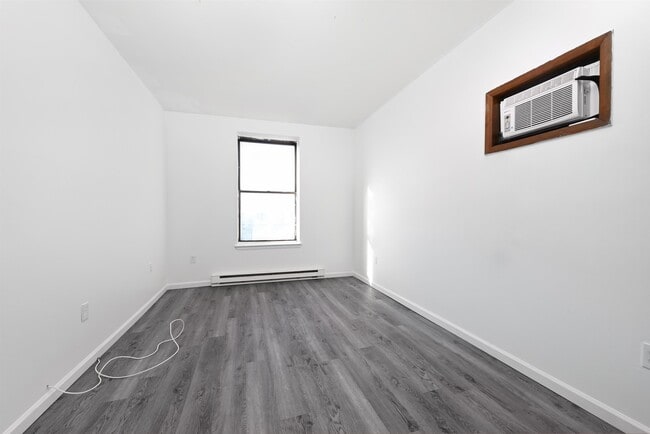 Foto del edificio - 415-417-417 Central Ave