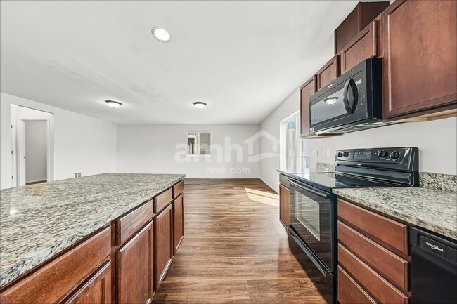 Building Photo - 20513 5th Ave Ct E