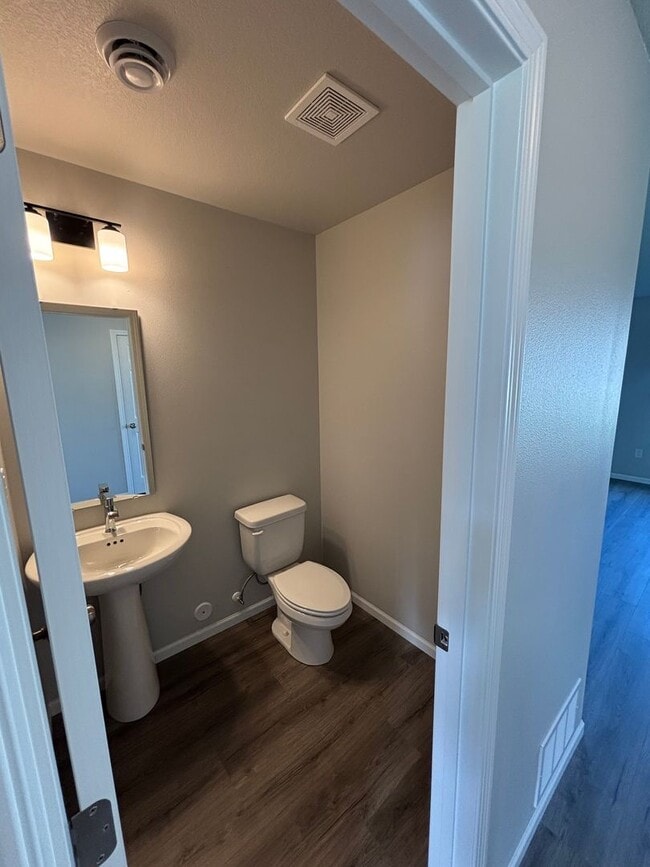Foto del edificio - Contemporary 3 Bed, 2.5 Bath Home | Functi...