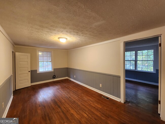 Building Photo - 2265 Camille Dr